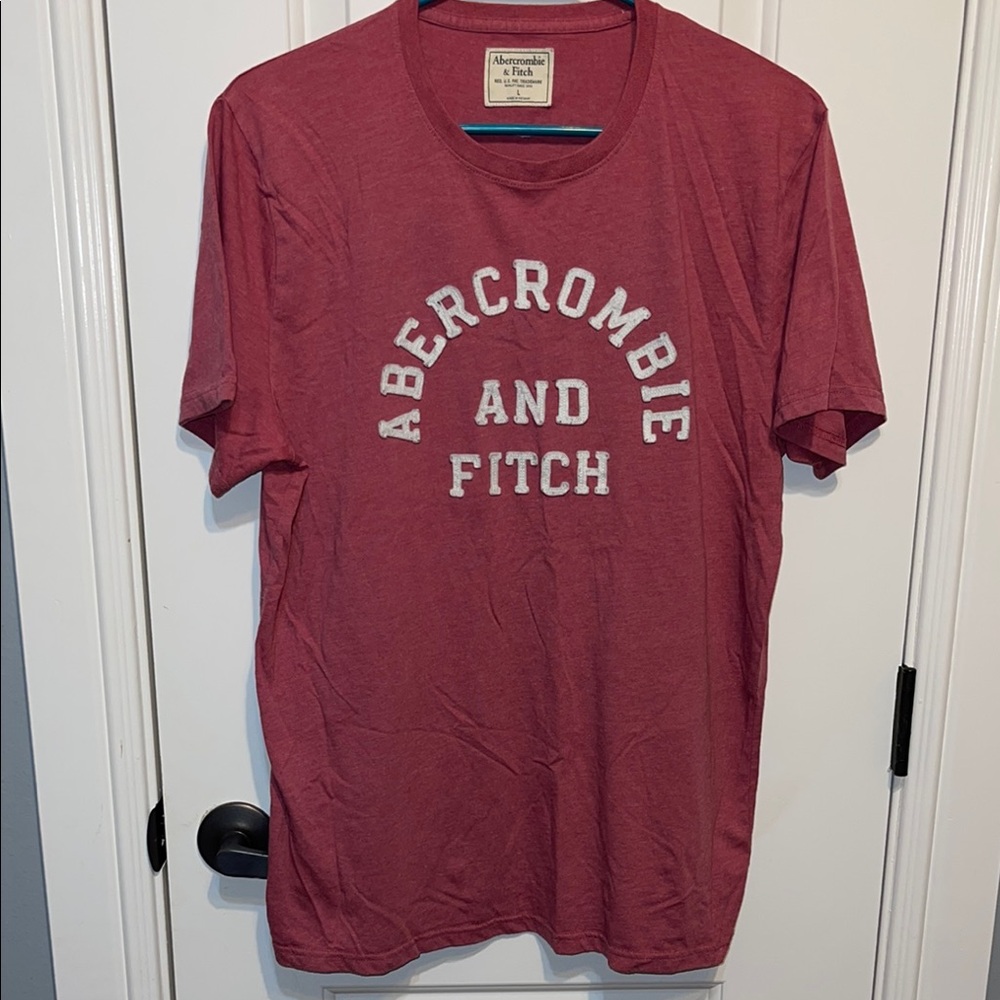 Abercrombie & Fitch Red Short Sleeve Tee